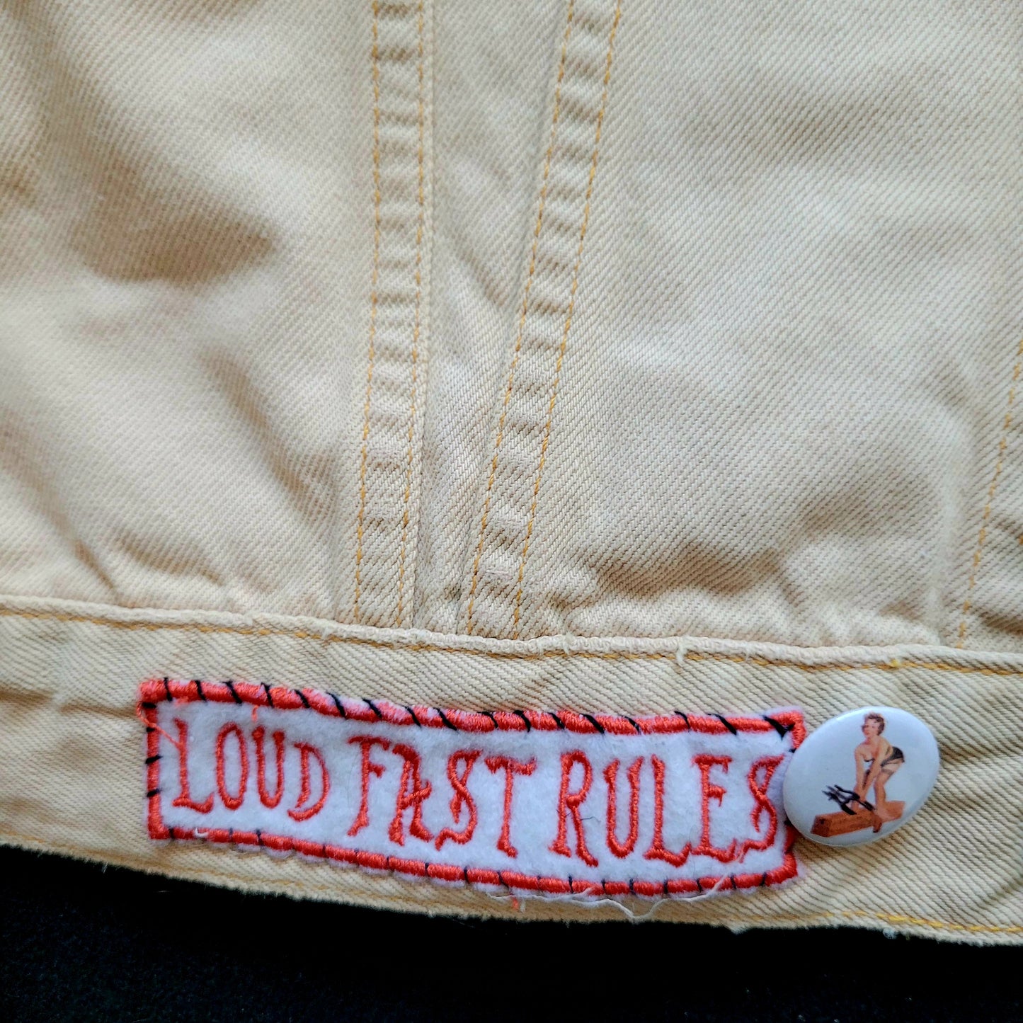 "MOTORPSYCHO" New veste vintage LEVI'S patchée et brodée à la main / Handembroidery Levi's Jacket - PUNK & COTON