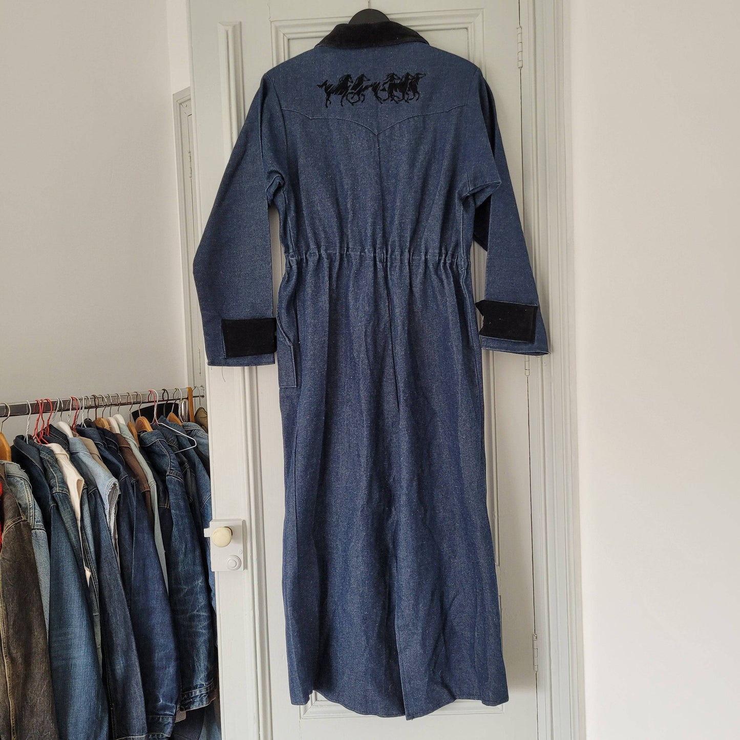 Long rider denim raincoat / impermeable en jean long moto, cavalier - L'Insoumis Clothing