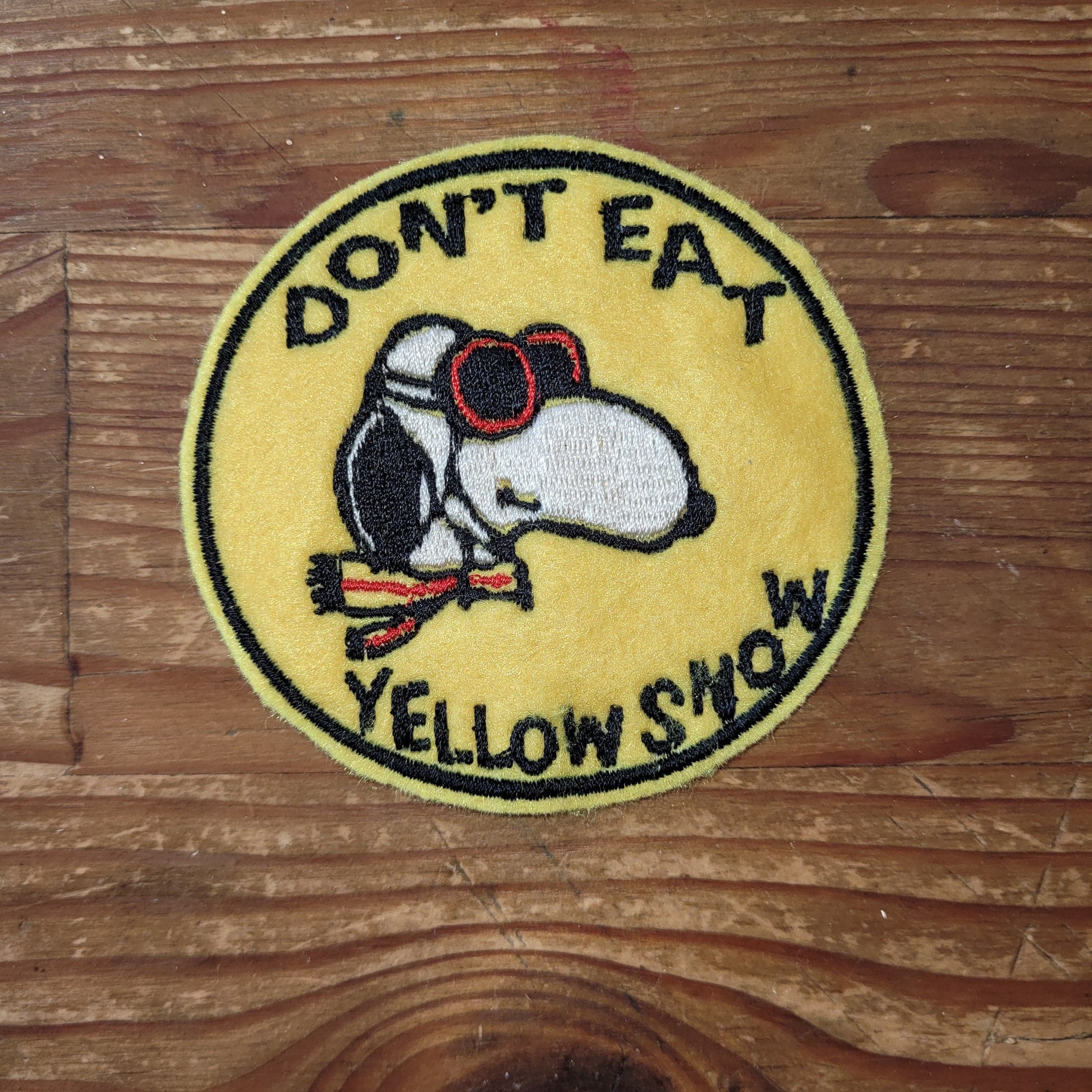 Snoopy "Don't Eat Yellow Snow" - L'Insoumis Clothing