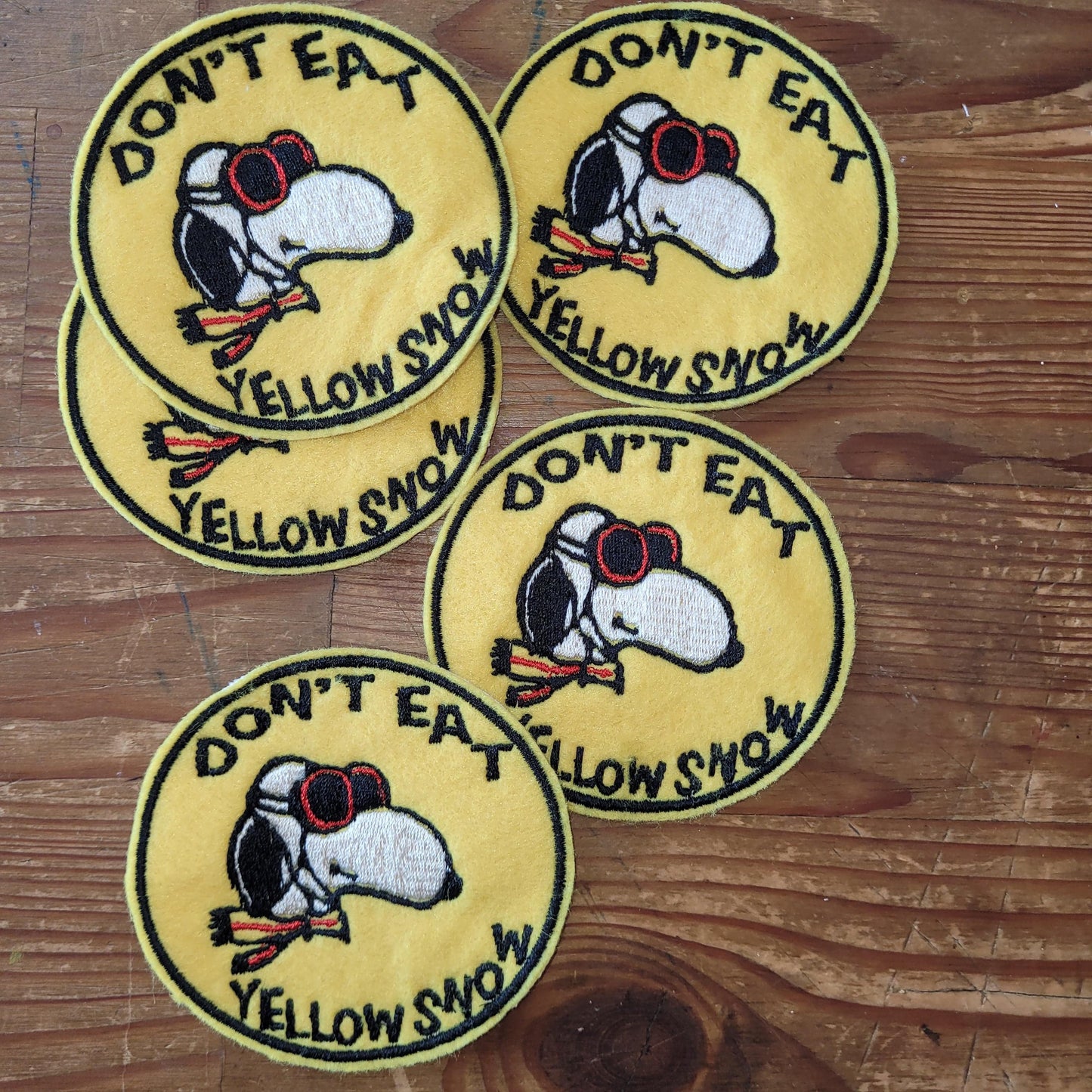 Snoopy "Don't Eat Yellow Snow" - L'Insoumis Clothing