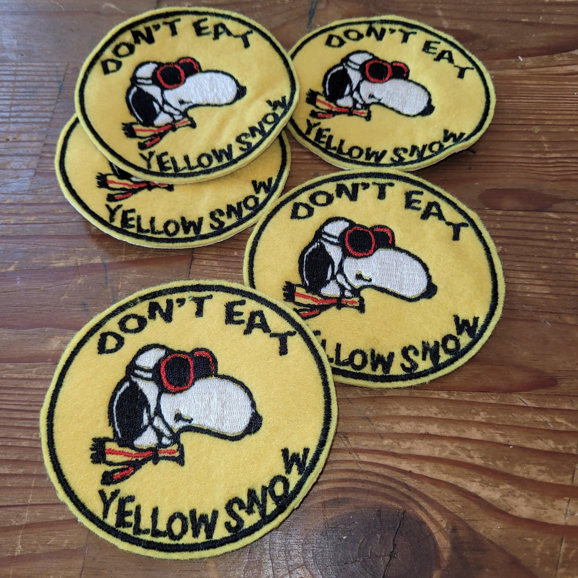 Snoopy "Don't Eat Yellow Snow" - L'Insoumis Clothing