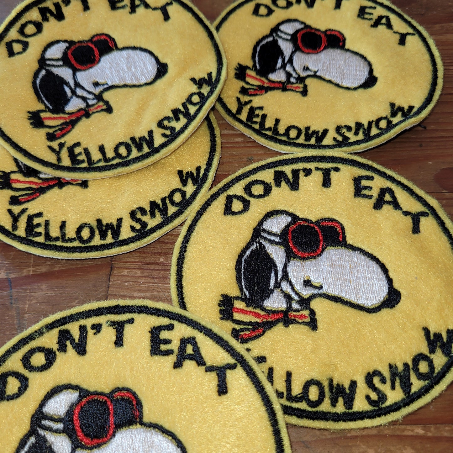 Snoopy "Don't Eat Yellow Snow" - L'Insoumis Clothing