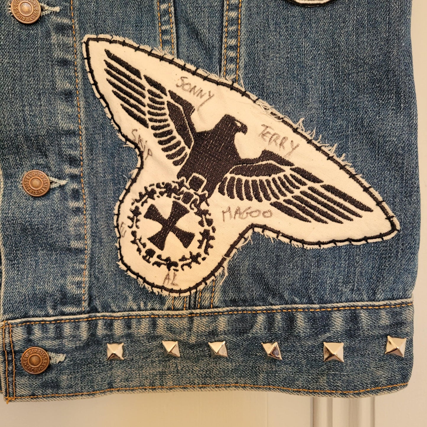 "Cycle psychos" chainstitched by hand Levi's Jacket/ Veste levis vintage brodée main et patchée - L'Insoumis Clothing