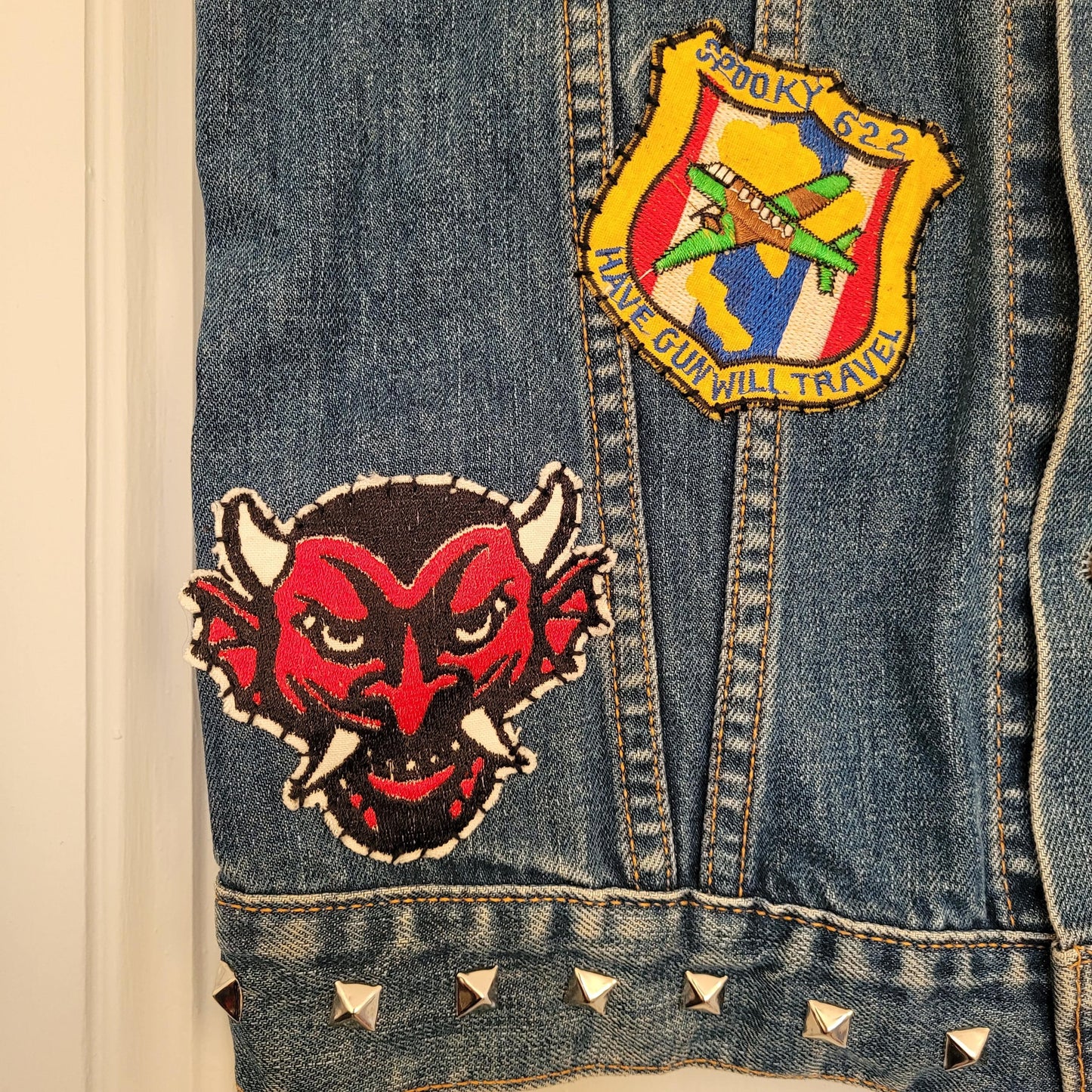 "Cycle psychos" chainstitched by hand Levi's Jacket/ Veste levis vintage brodée main et patchée - L'Insoumis Clothing