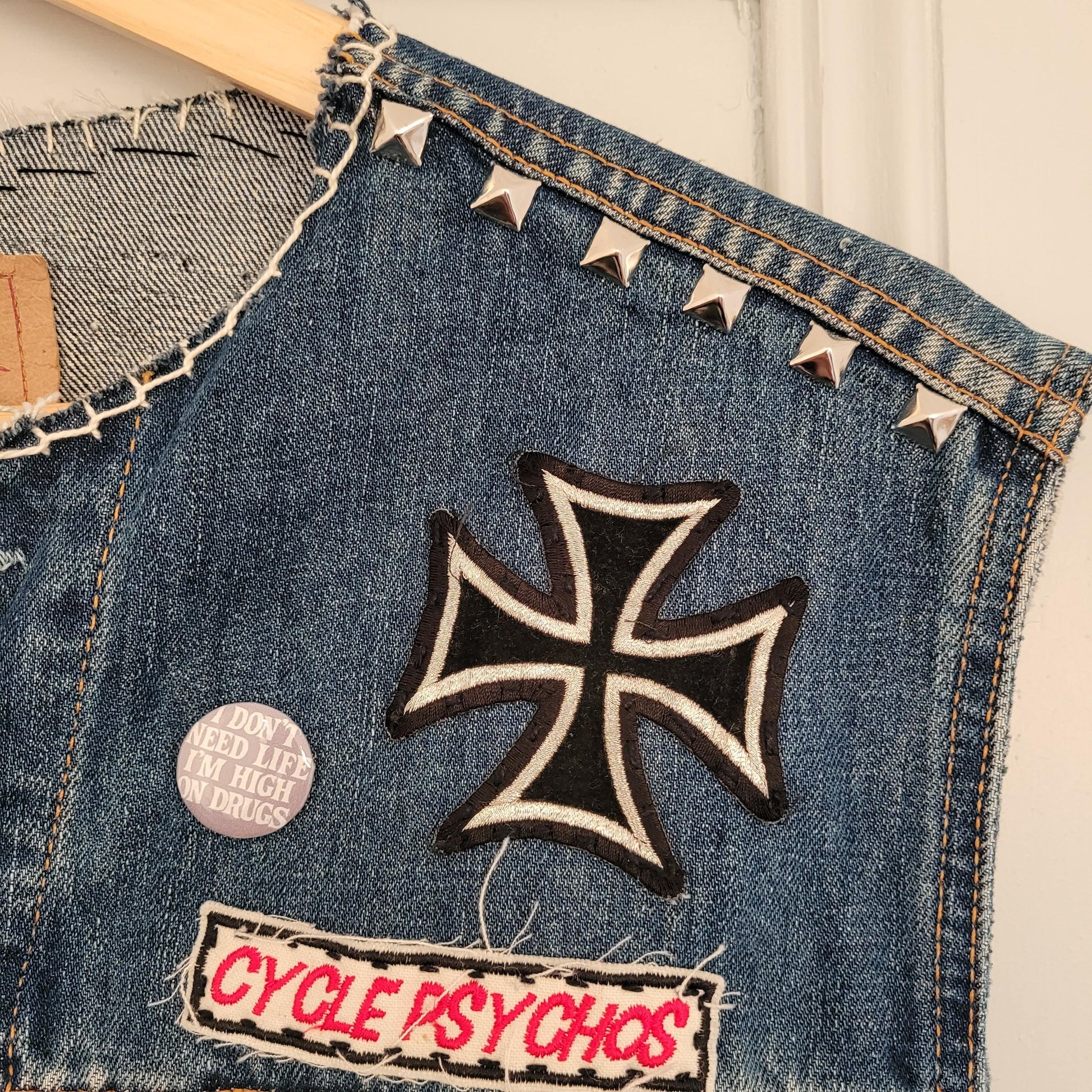 "Cycle psychos" chainstitched by hand Levi's Jacket/ Veste levis vintage brodée main et patchée - L'Insoumis Clothing