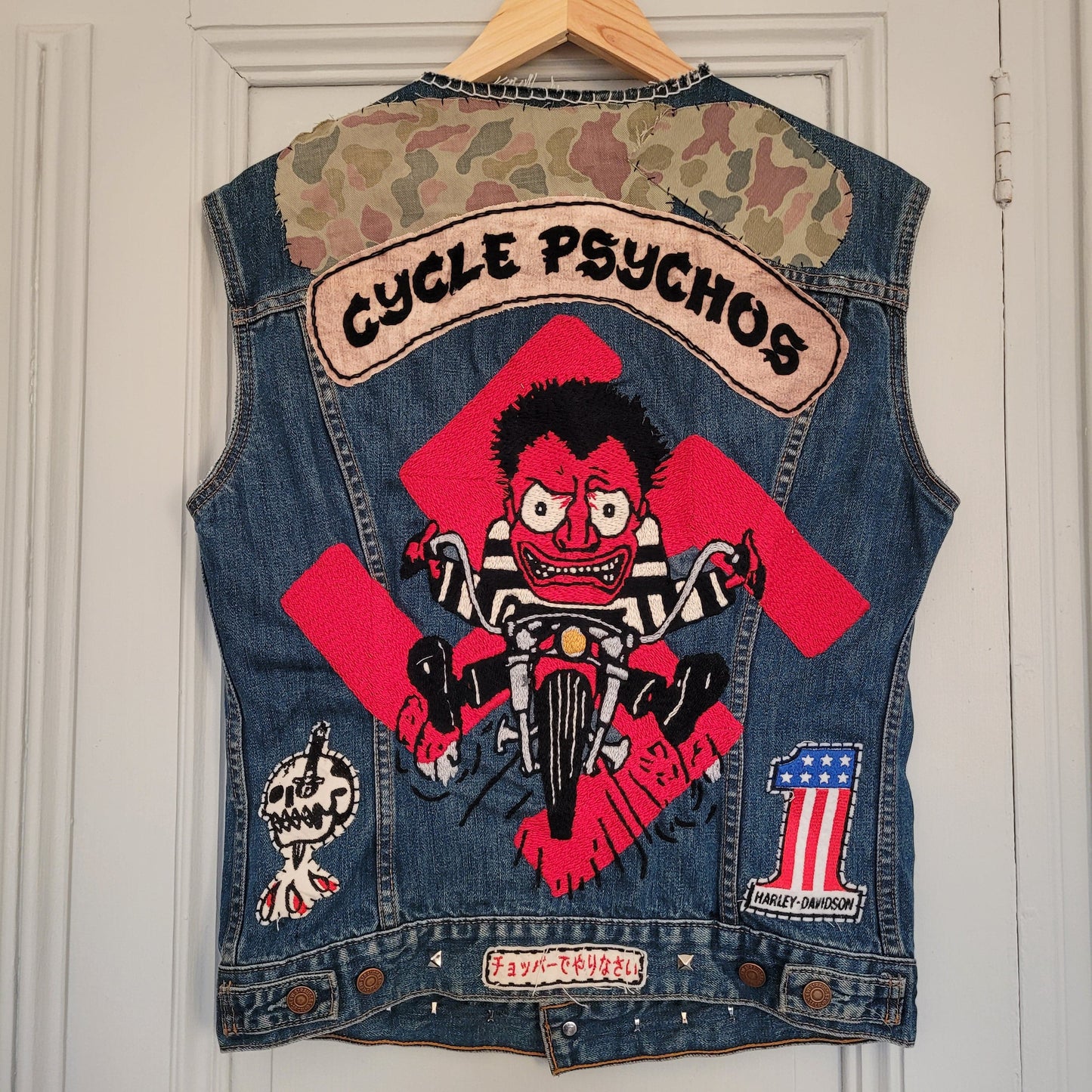 "Cycle psychos" chainstitched by hand Levi's Jacket/ Veste levis vintage brodée main et patchée - L'Insoumis Clothing