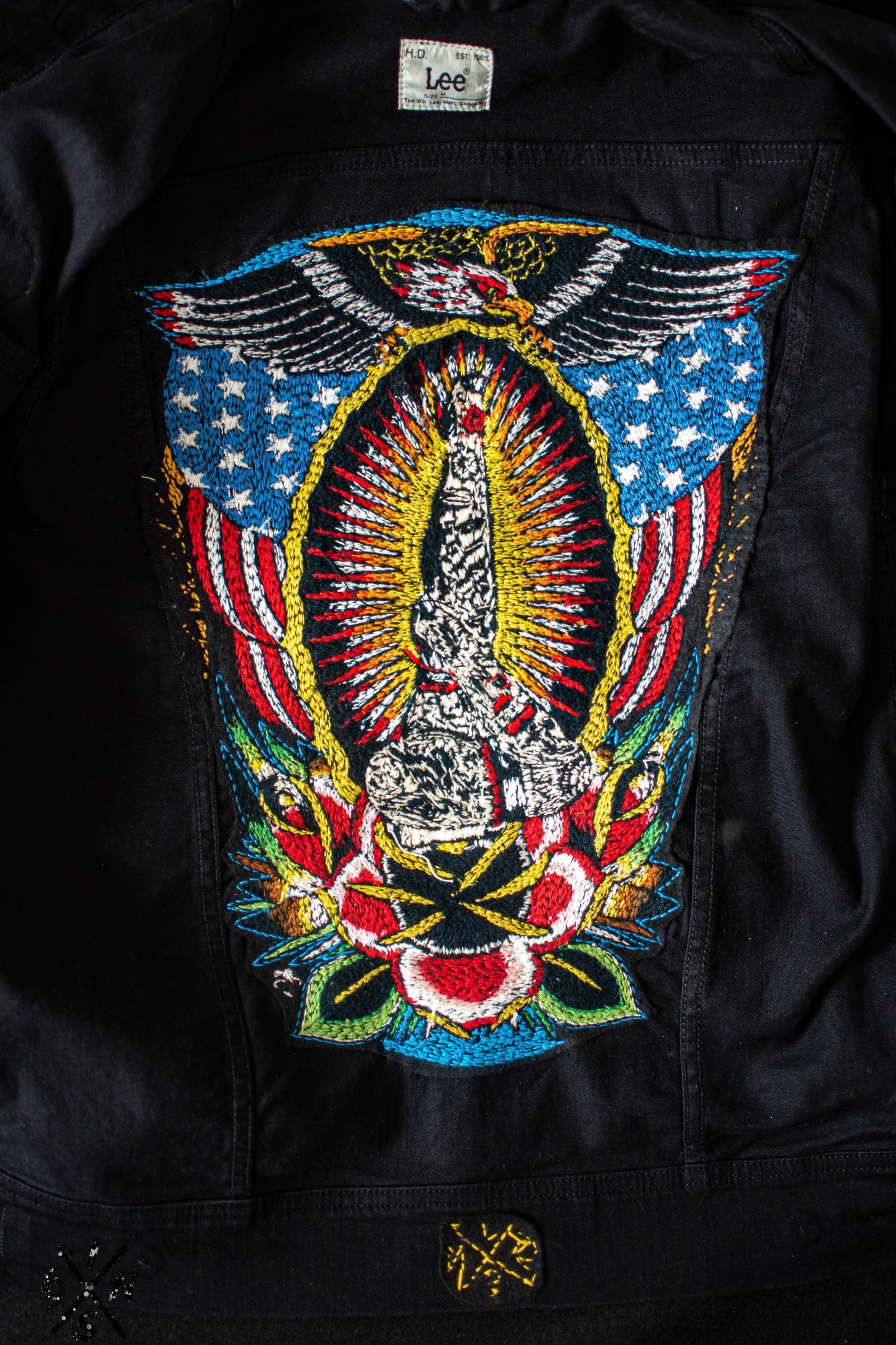 Black denim Lee Riders jacket hand embroidered. - L'Insoumis Clothing