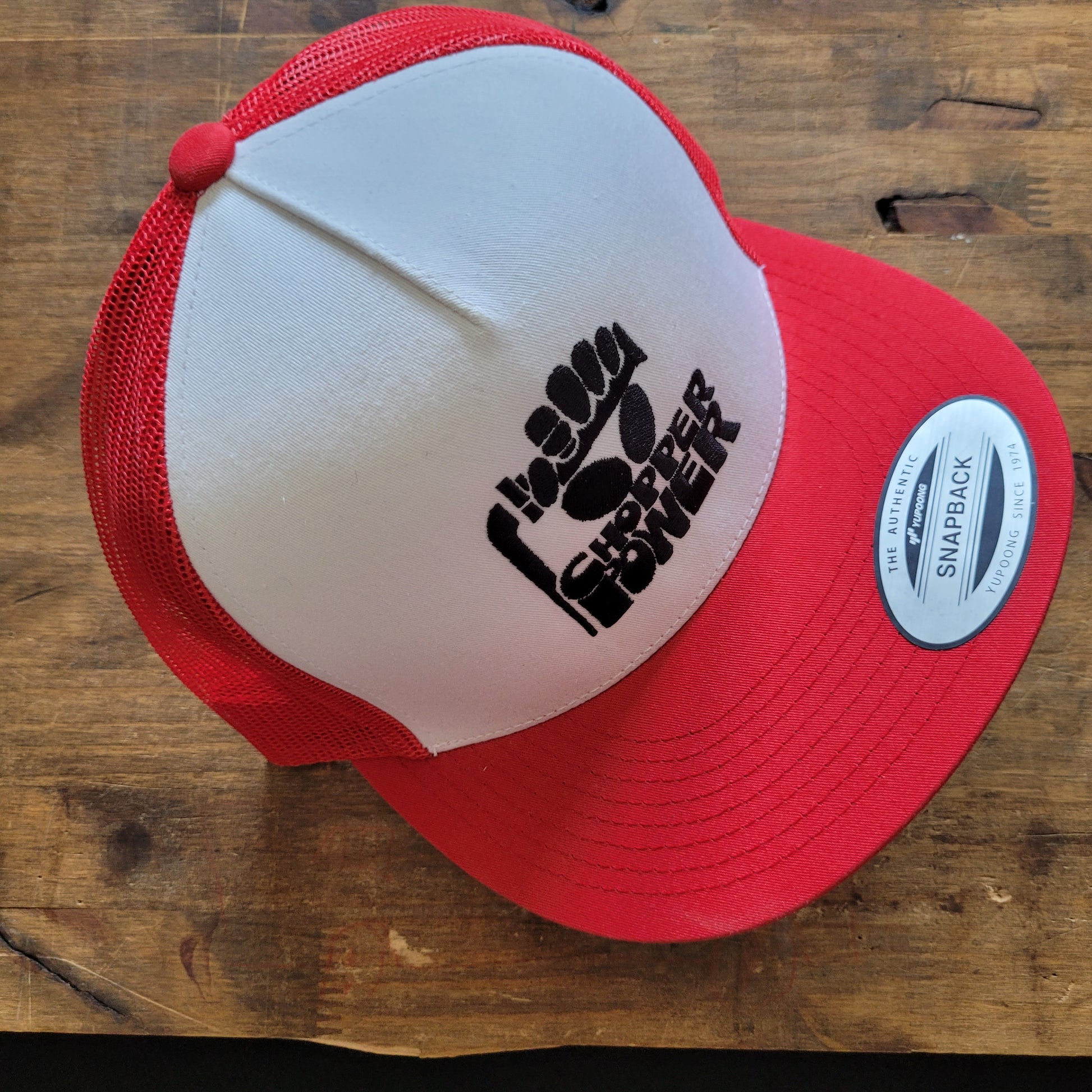 Trucker Cap  Brodé "CHOPPER POWER" Version Fond Blanc / Rouge - PUNK & COTON