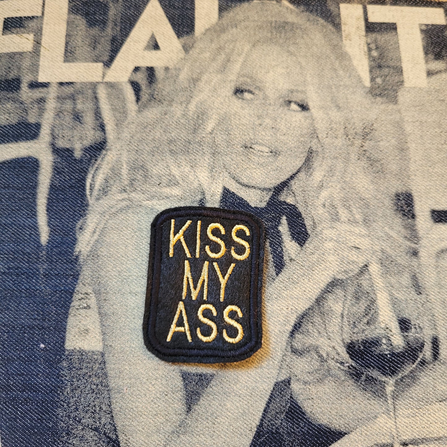 Patch Brodé Kiss My Ass - PUNK & COTON