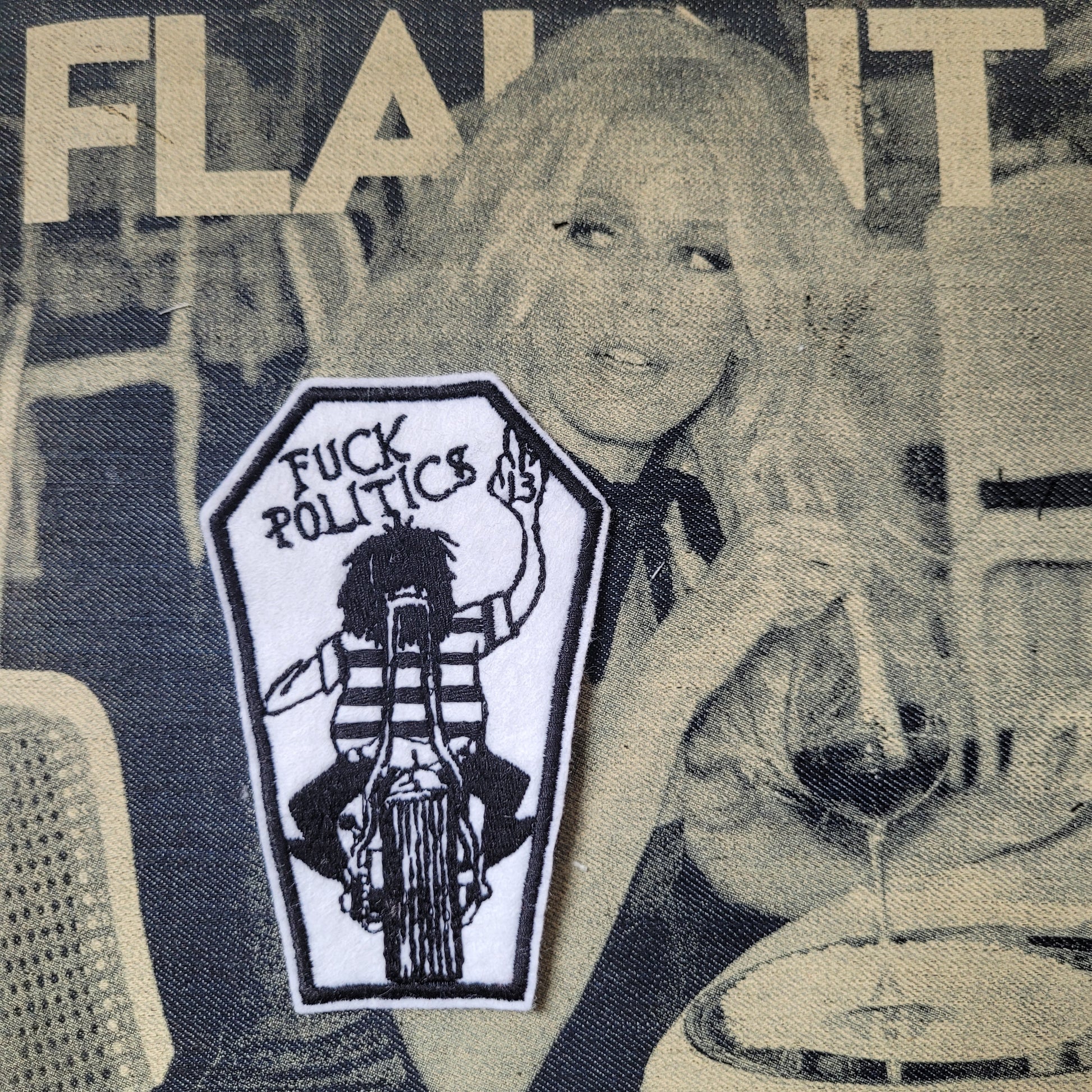 Patch Brodé Fuck Politics - PUNK & COTON