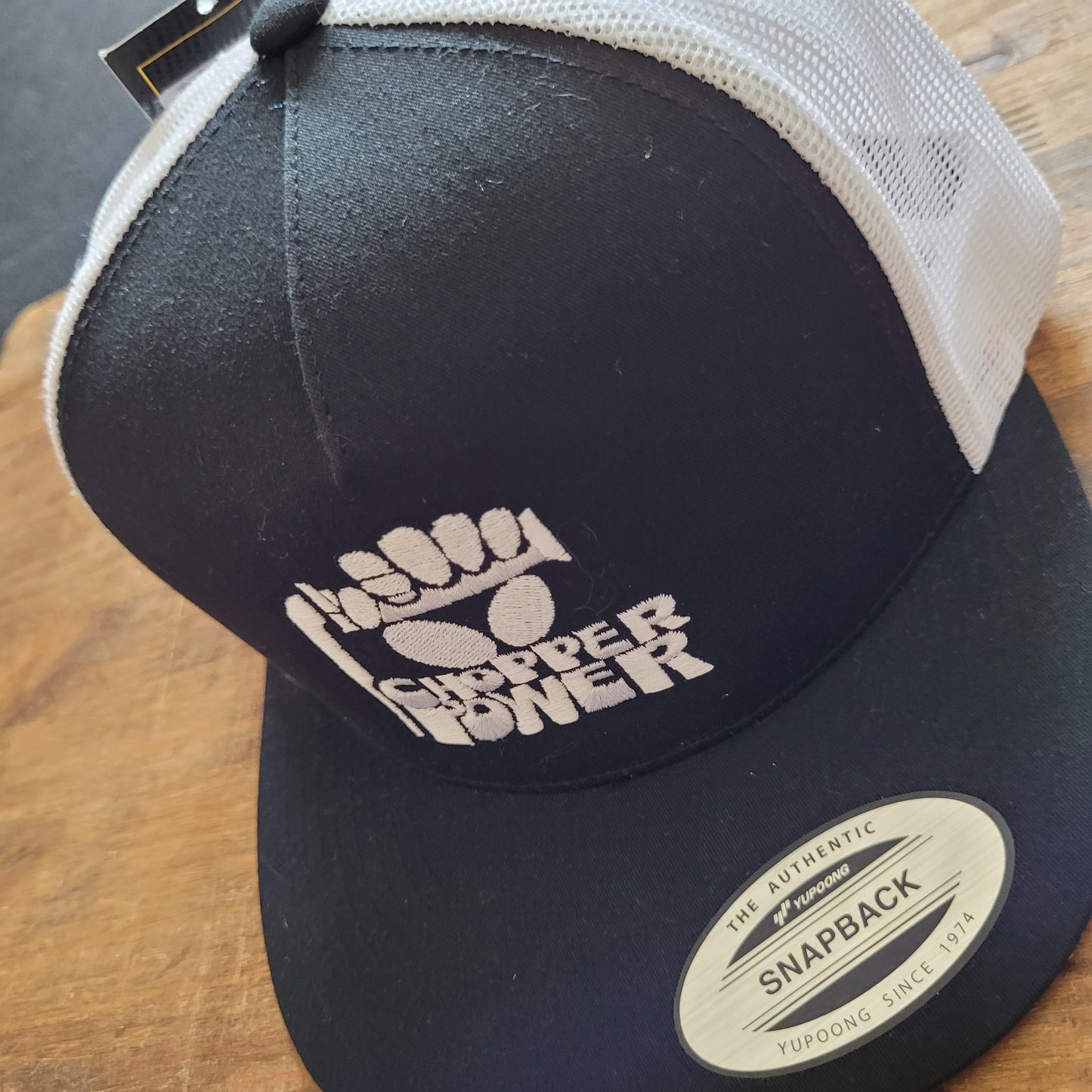 Trucker Cap  Brodé "CHOPPER POWER" Version Fond Noir / Blanc - PUNK & COTON
