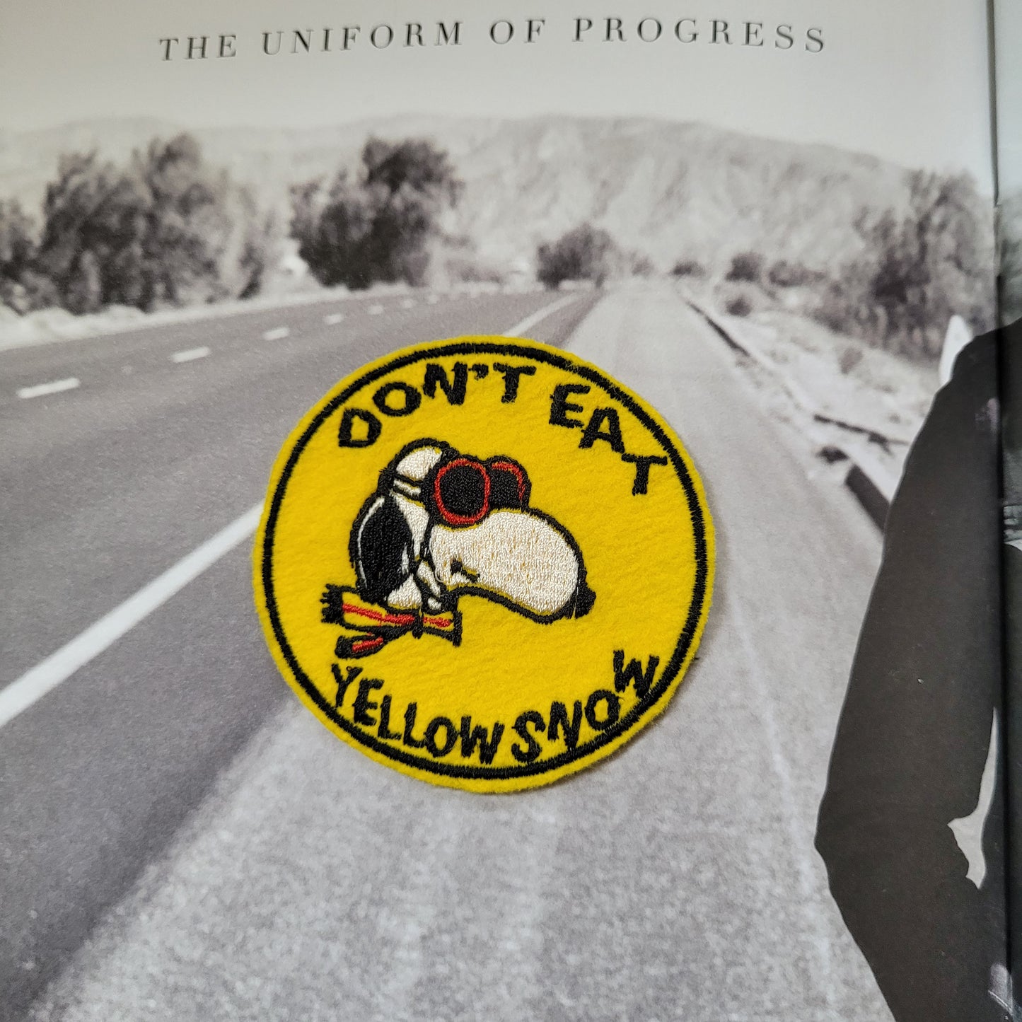 Patch Brodé Snoopy "Don't Eat Yellow Snow" - PUNK & COTON
