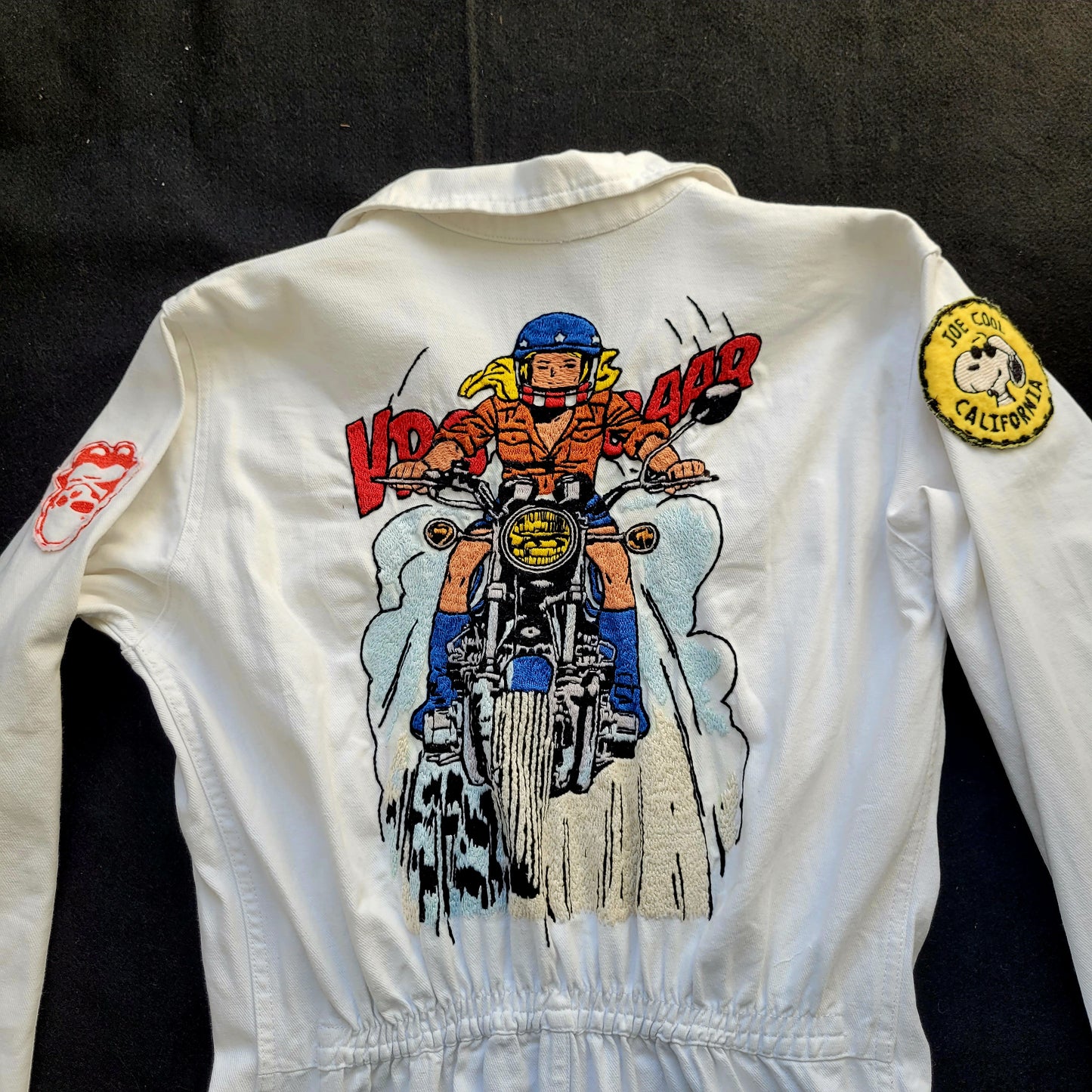 Handembroidery Vintage White Coverall "The Girl on motorcycle " signed by Punk and Coton - PUNK & COTON