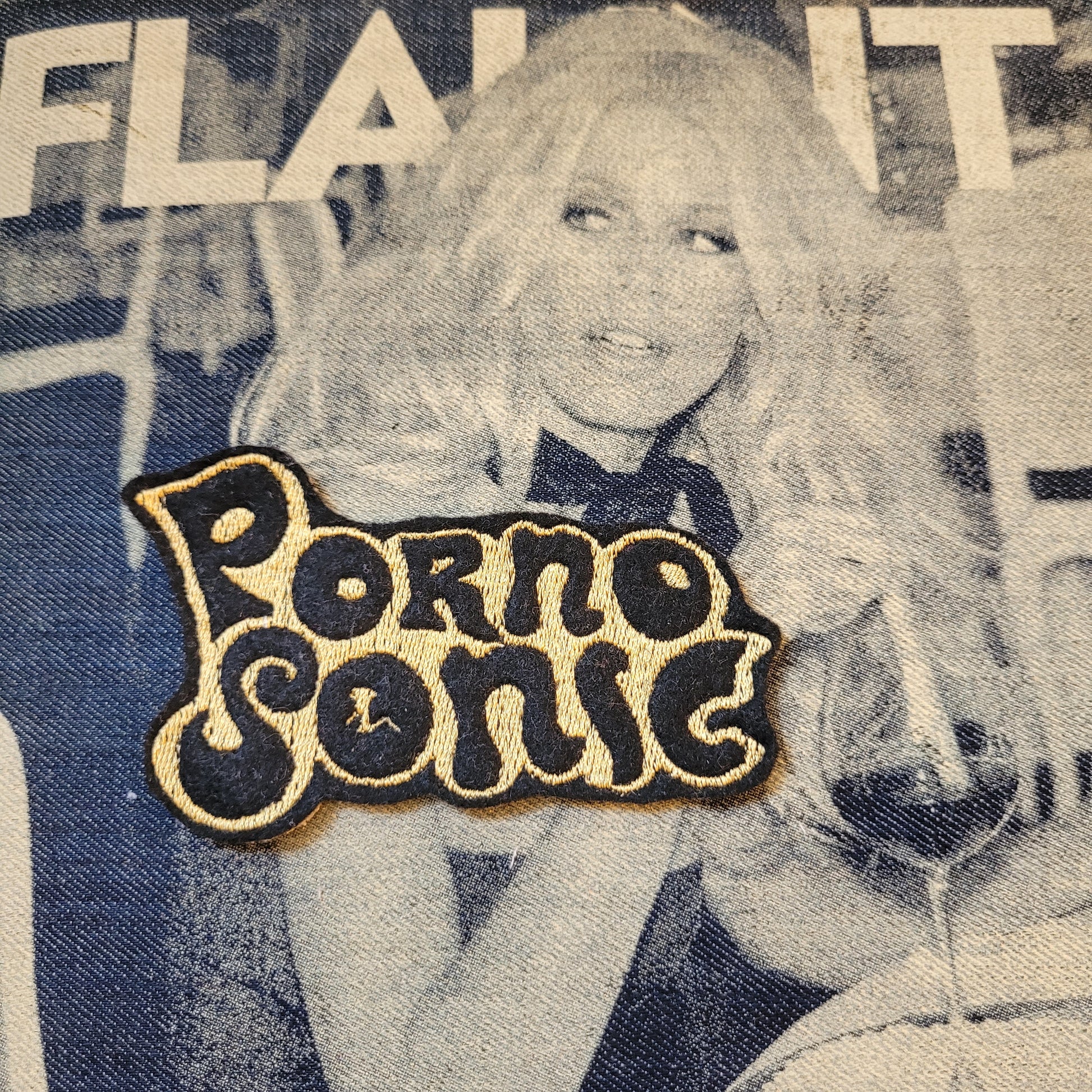 Patch Brodé Porno Sonic  Black / Gold ( Or) 2nd version - PUNK & COTON