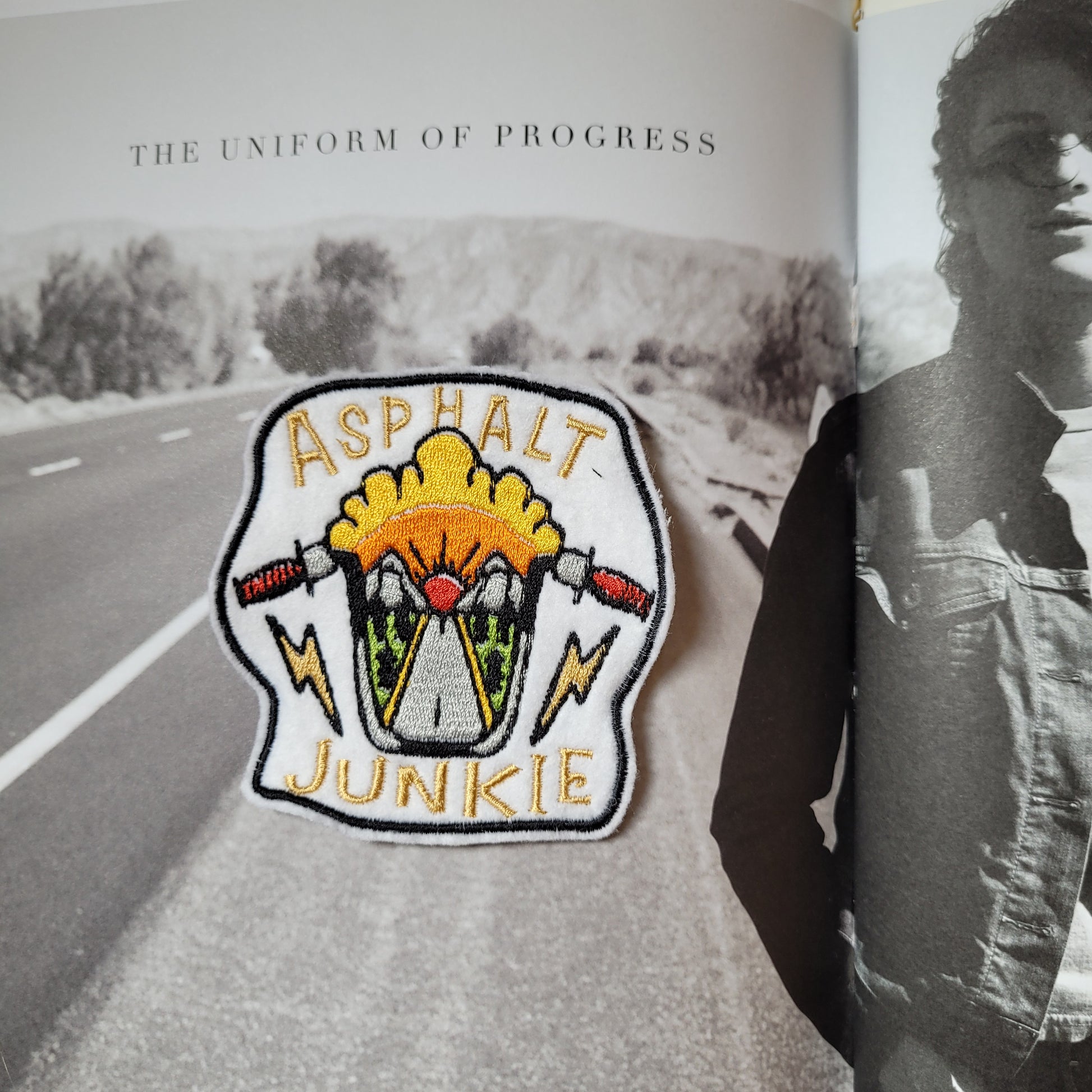 Patch brodé "Asphalt junkie" - PUNK & COTON
