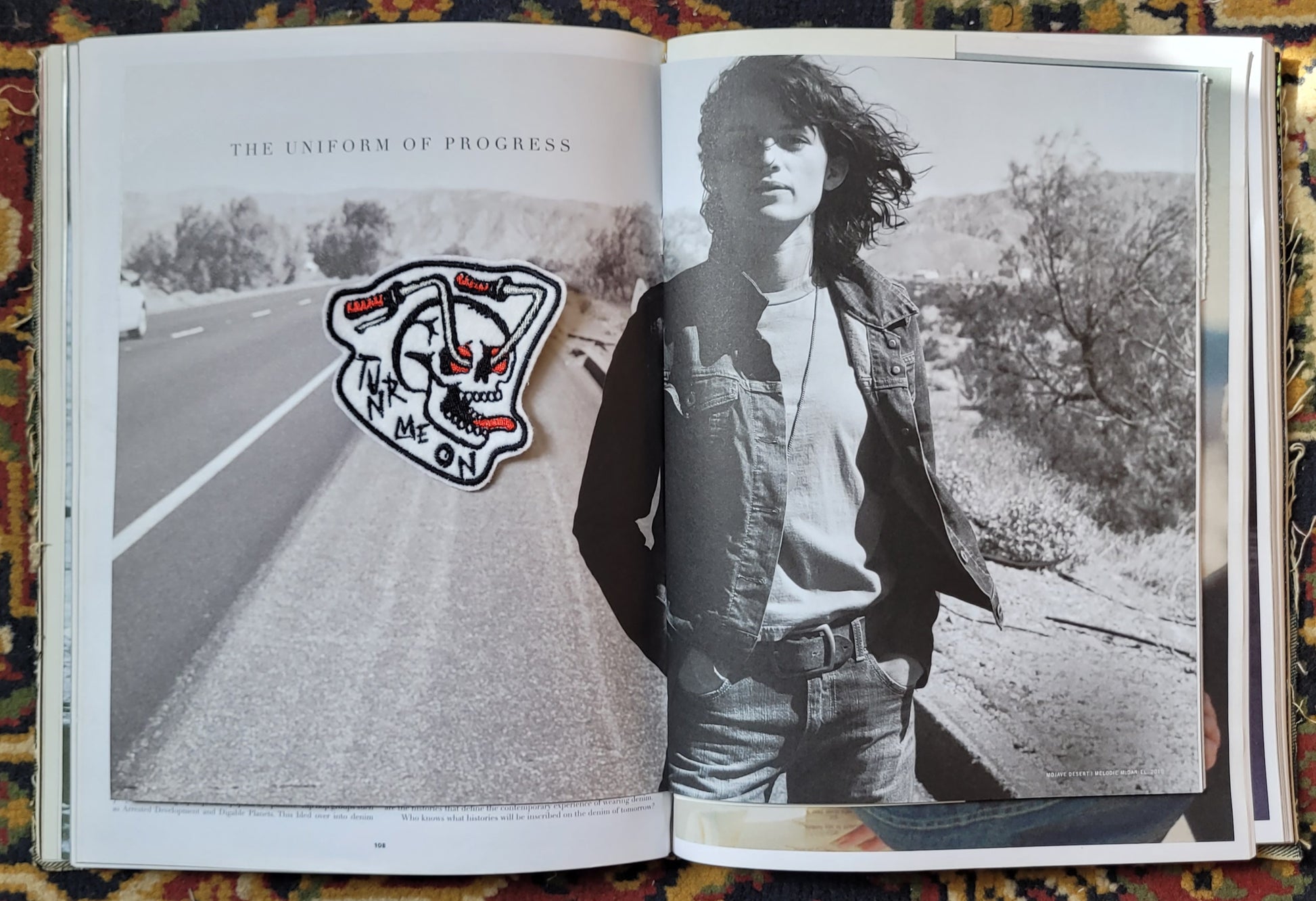 Patch brodé "Turn me on" version black word - PUNK & COTON