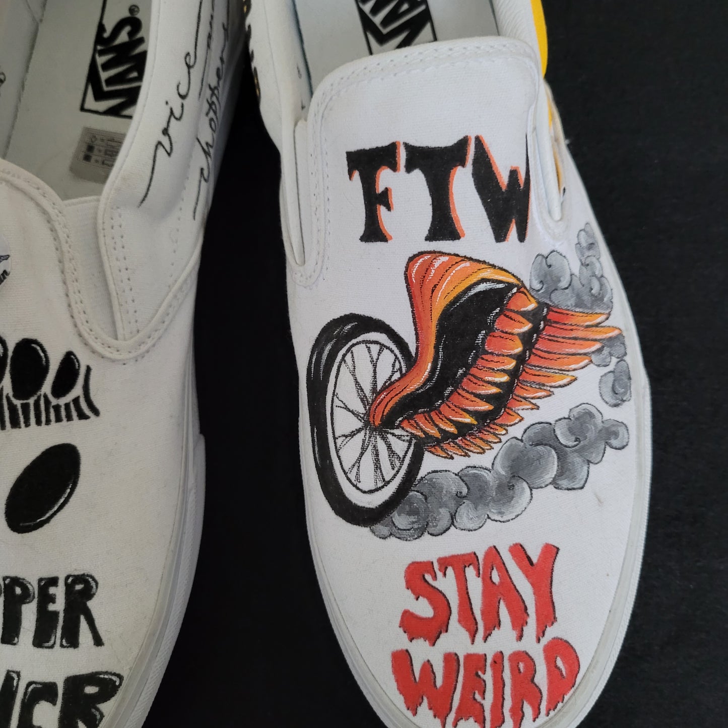 VANS "Chopper Power " Slip On peintes à la main by Punk & Coton