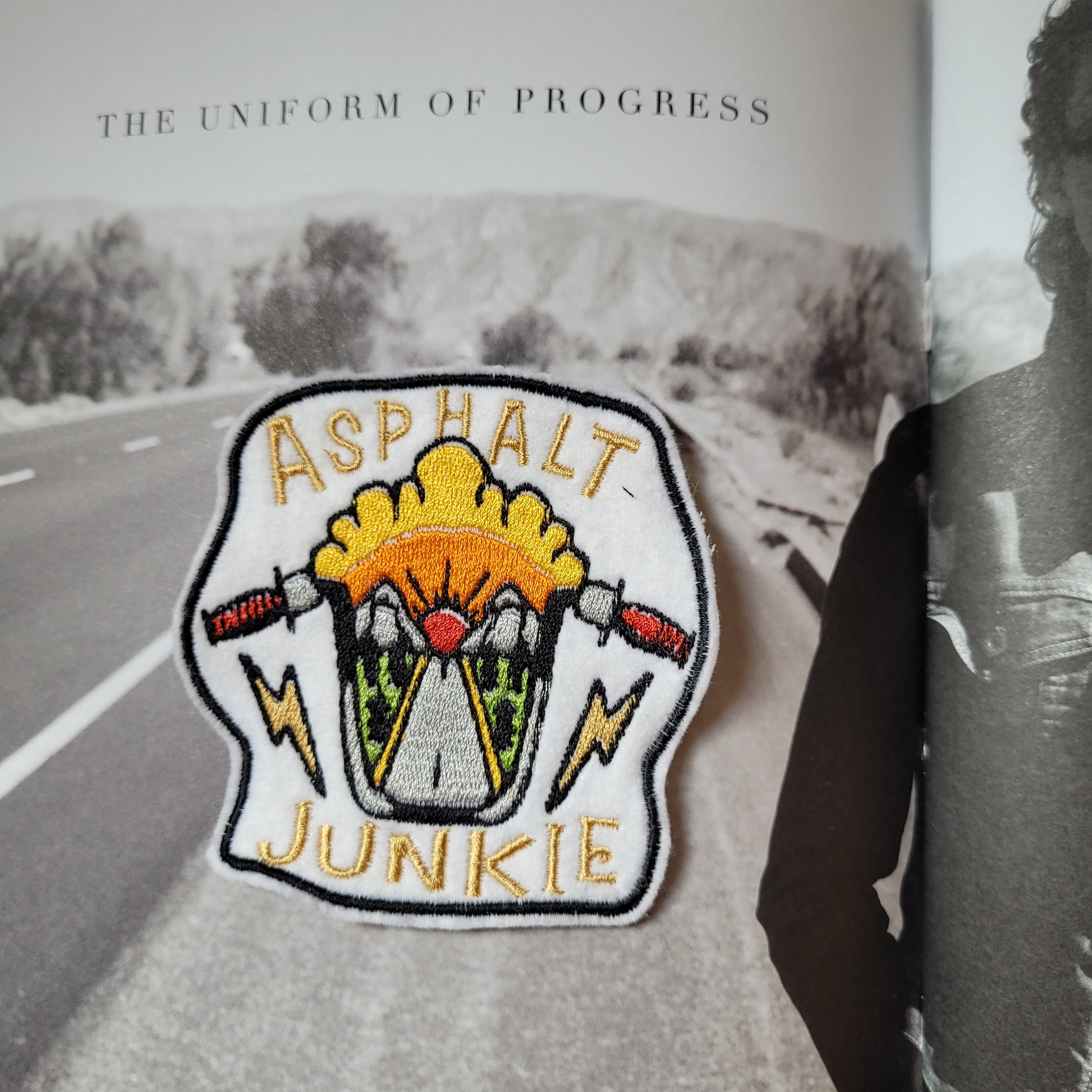 Patch brodé "Asphalt junkie" - PUNK & COTON