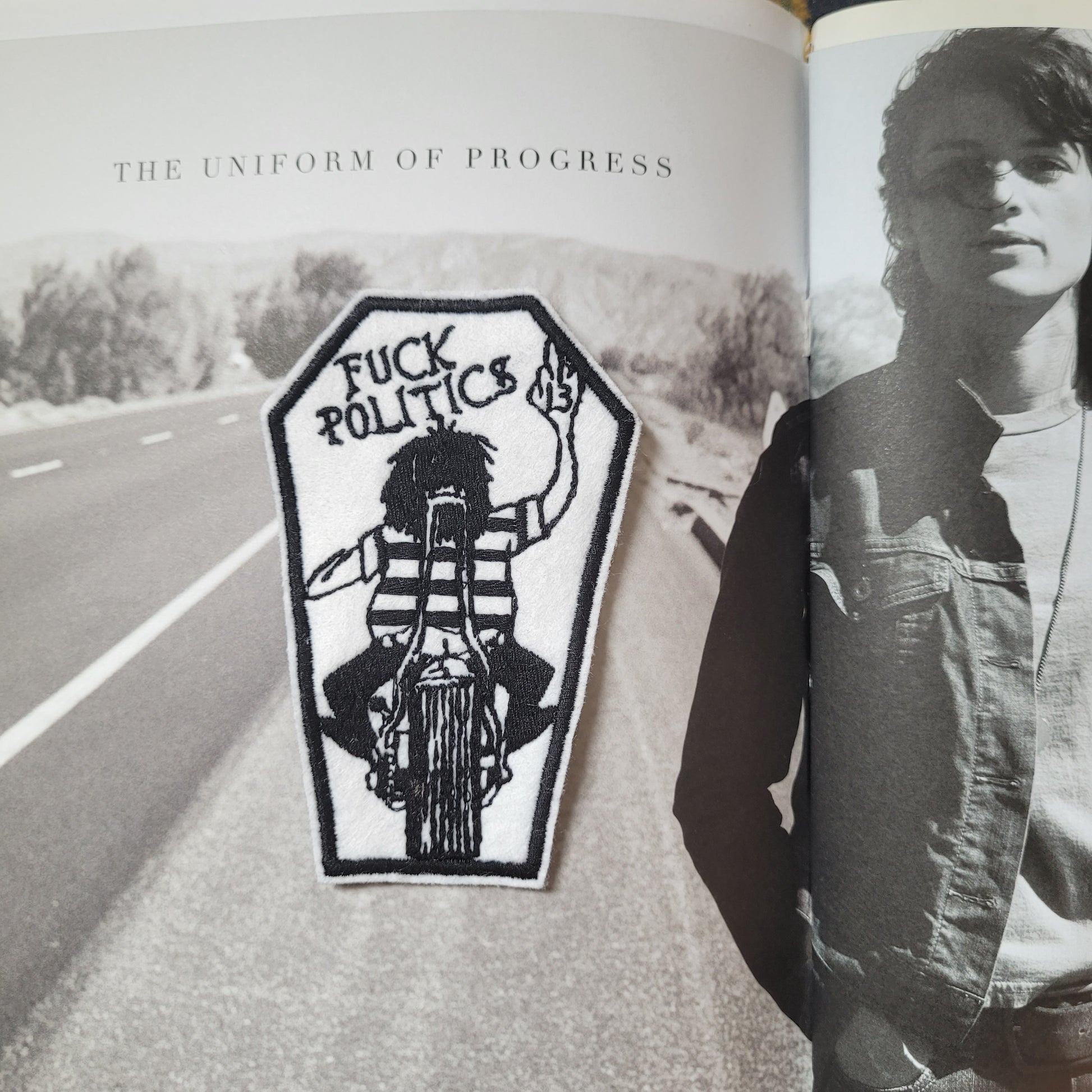 Patch Brodé Fuck Politics - PUNK & COTON