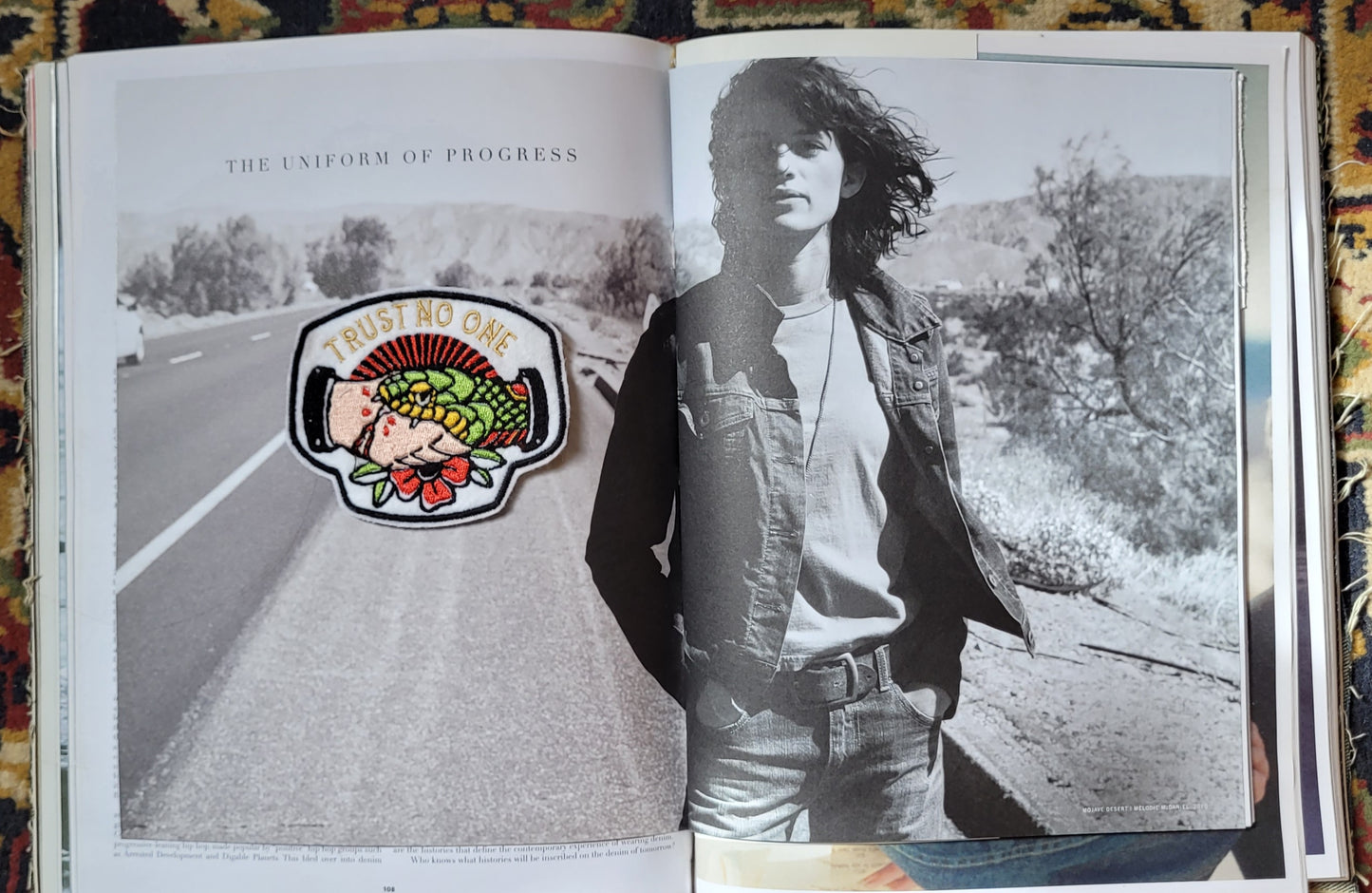 Patch brodé "Trust no one" - PUNK & COTON