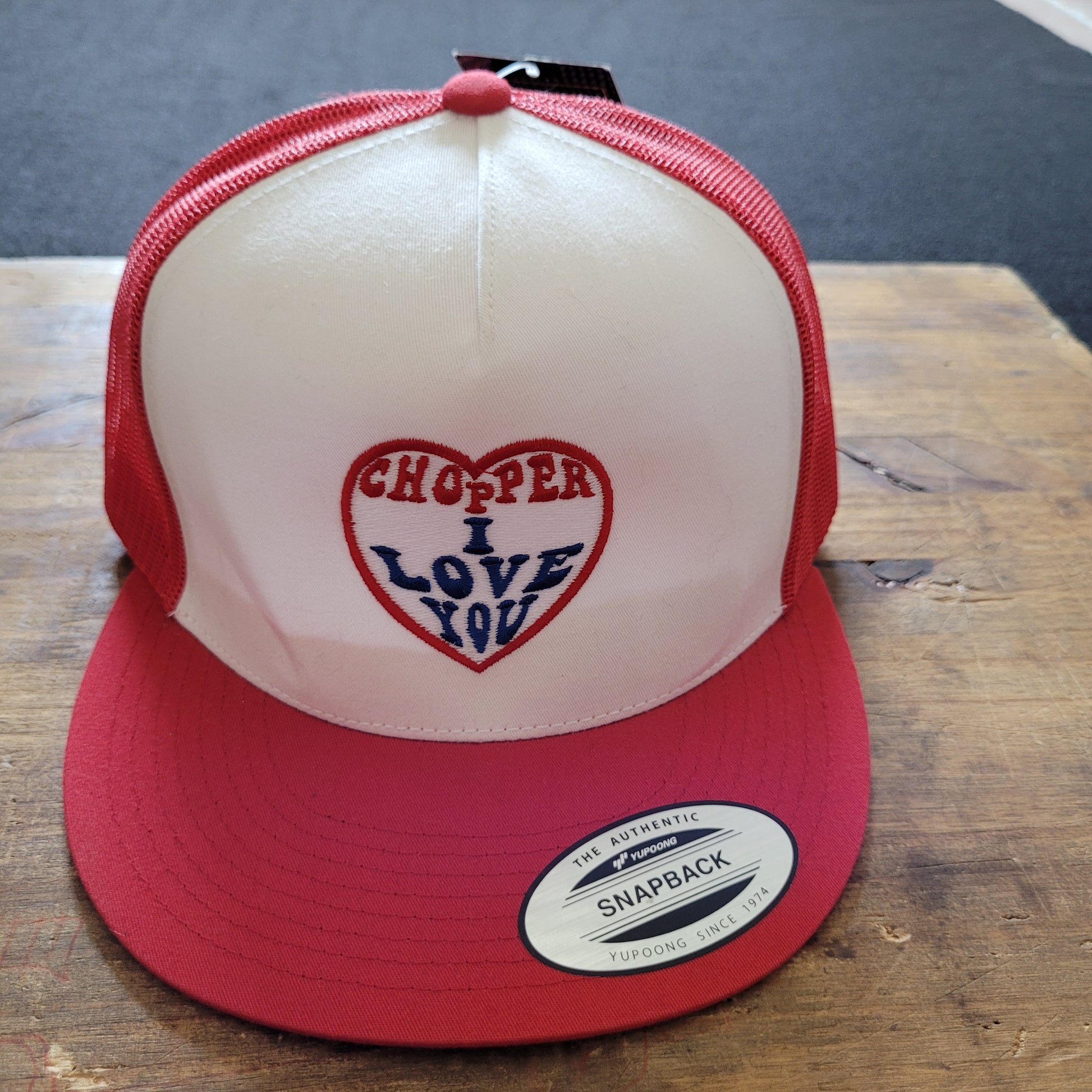 Trucker Cap  Brodé "CHOPPER I LOVE YOU" Version Fond Blanc / Rouge - PUNK & COTON