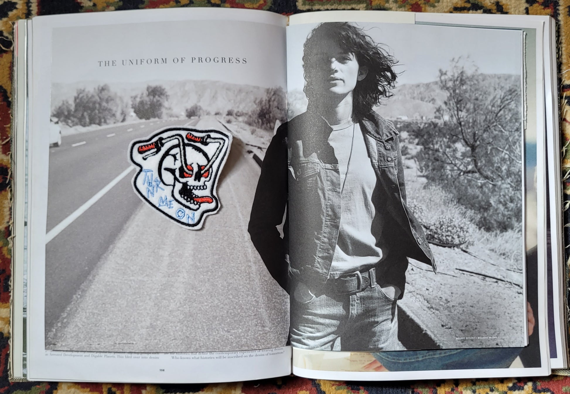 Patch brodé "Turn me on" version blue word - PUNK & COTON