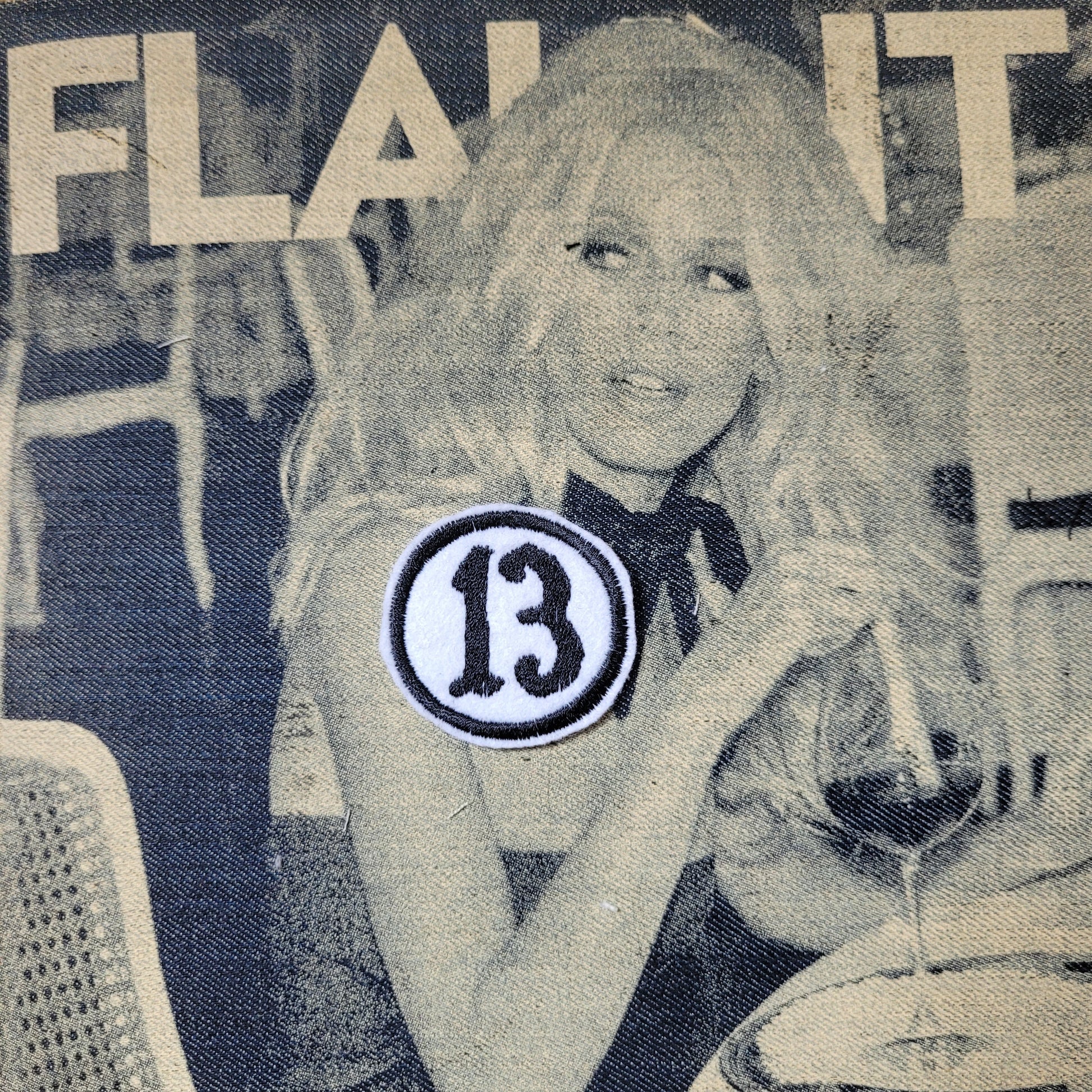 Patch Brodé 13 ( Petit Modele Fond Blanc) - PUNK & COTON