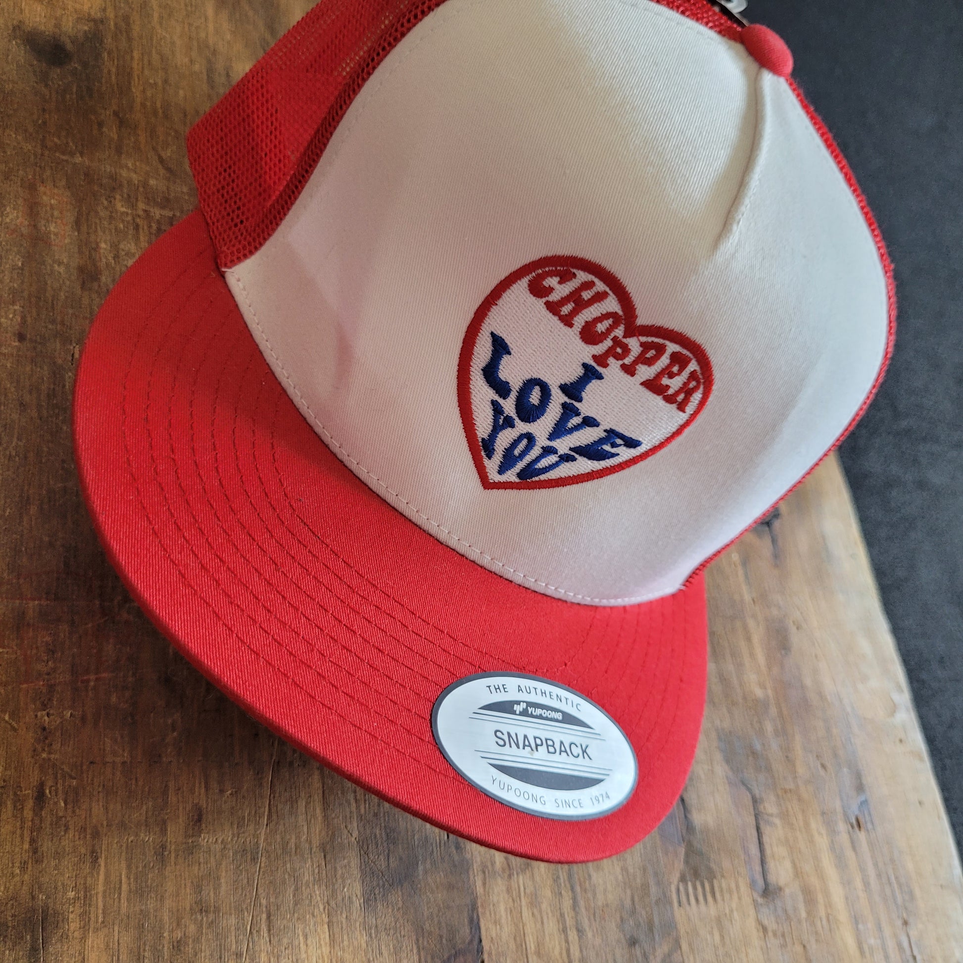 Trucker Cap  Brodé "CHOPPER I LOVE YOU" Version Fond Blanc / Rouge - PUNK & COTON