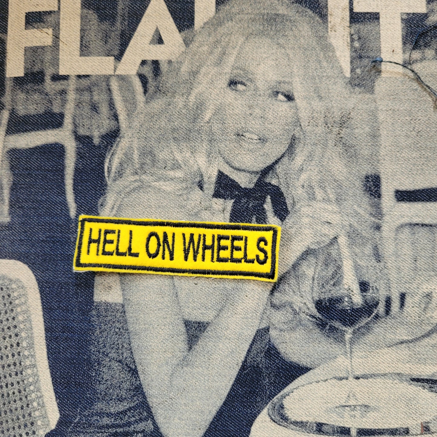 Patch Brodé Hell On Wheels (Version Jaune) - PUNK & COTON