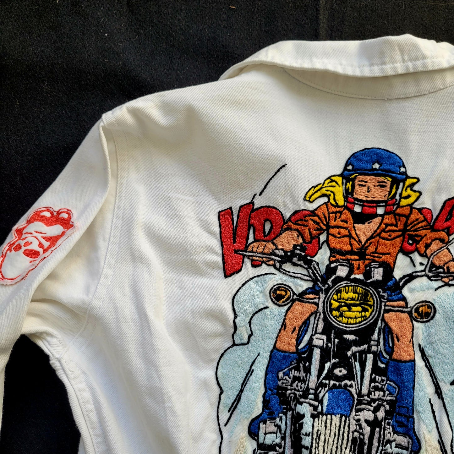 Handembroidery Vintage White Coverall "The Girl on motorcycle " signed by Punk and Coton - PUNK & COTON