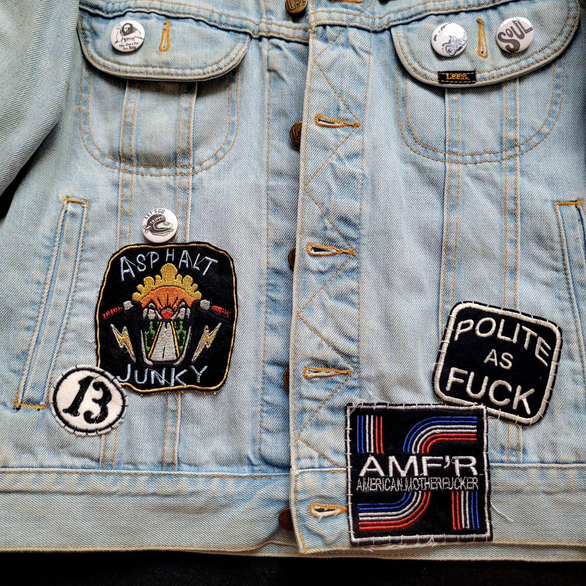 Handpainted Lee "Blacklight Chopper Motorcycle " in memory by Barry Lynn Hanson 1972 signed by the Shop Punk and Coton & Sophie - PUNK & COTON