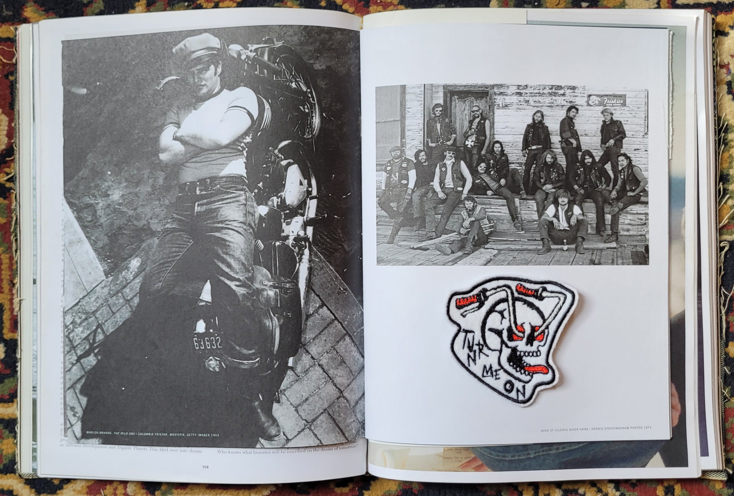 Patch brodé "Turn me on" version black word - PUNK & COTON