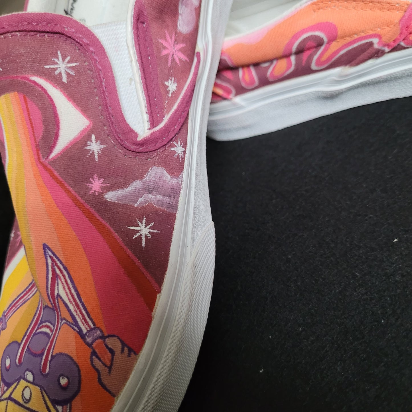 VANS "Chopper Life Psychedelic " Slip On peintes à la main by Punk & Coton