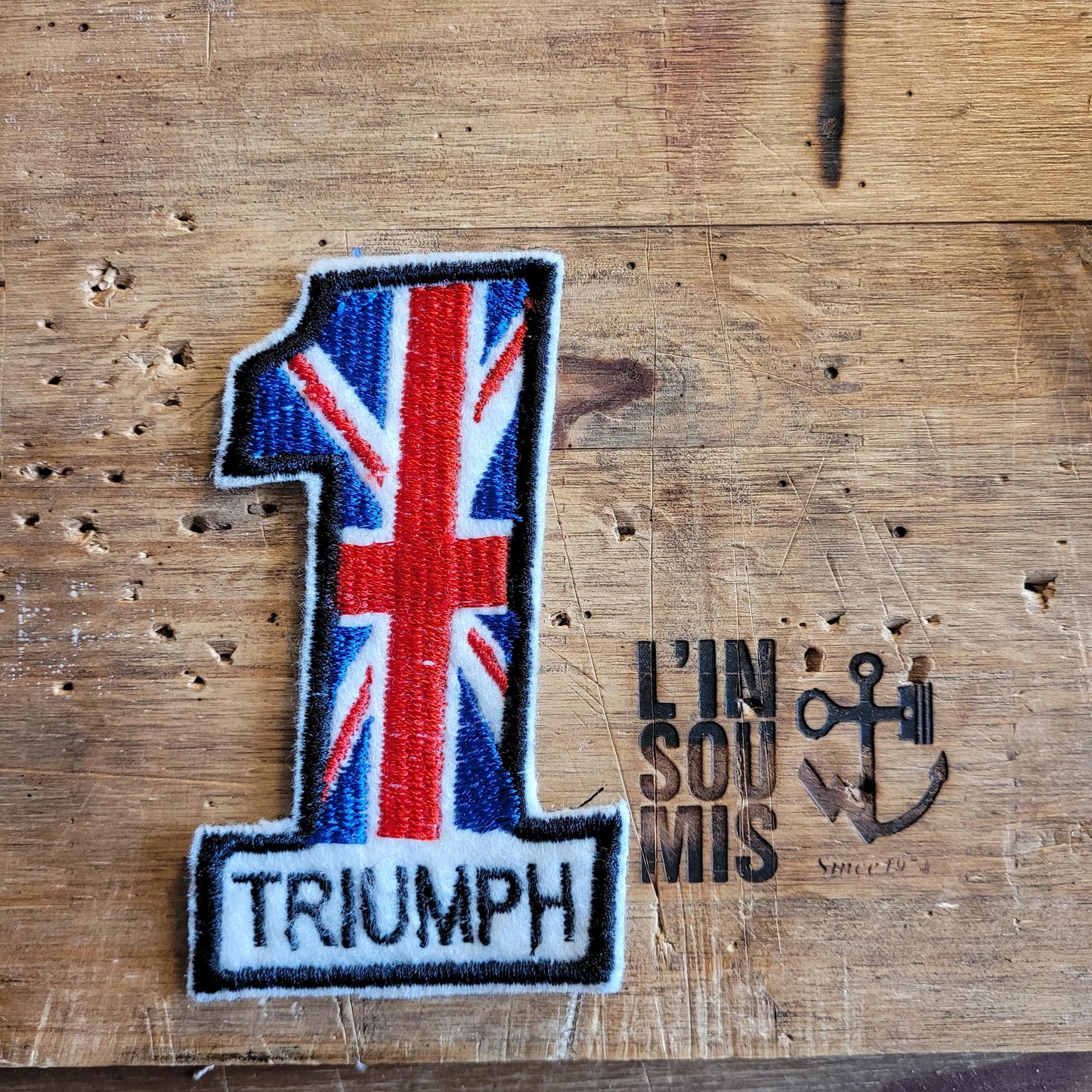 ONE Triumph - L'Insoumis Clothing