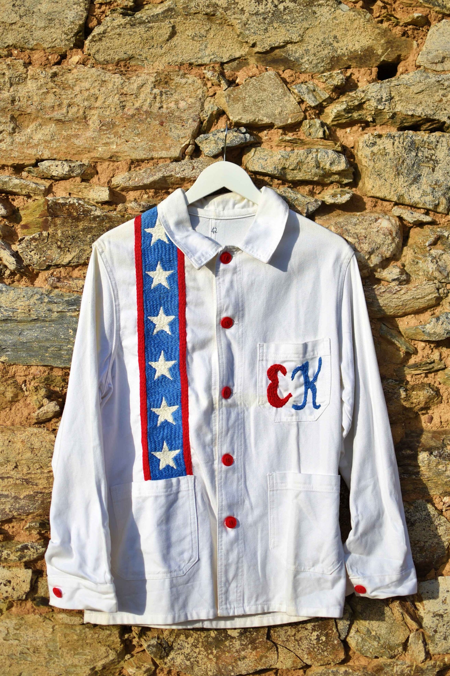 Jacket white workwear from the 50's Evel Knievel  hand embroidered chainstitch/veste ouvrière brodée main point de chaînette - L'Insoumis Clothing