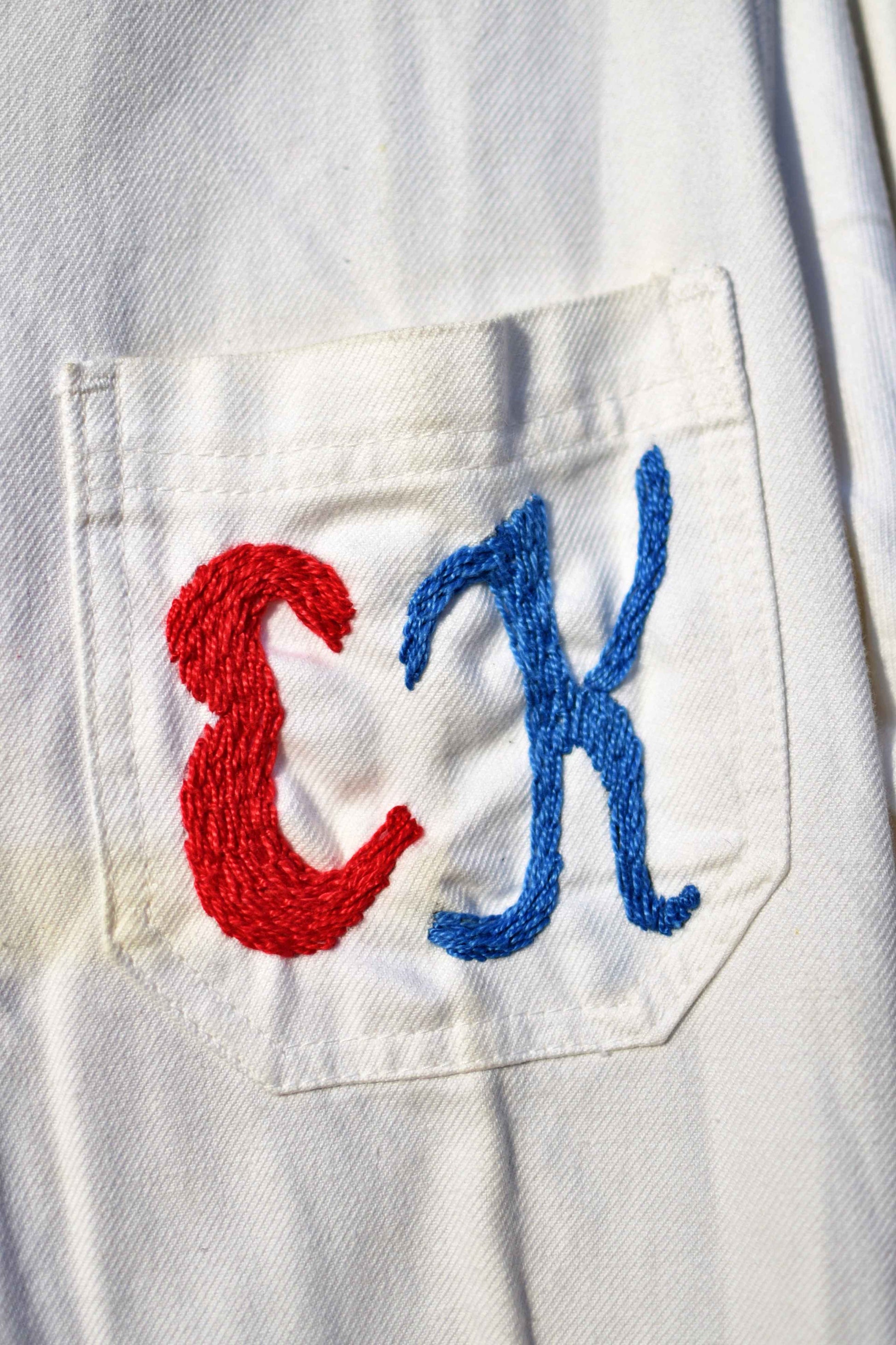 Jacket white workwear from the 50's Evel Knievel  hand embroidered chainstitch/veste ouvrière brodée main point de chaînette - L'Insoumis Clothing