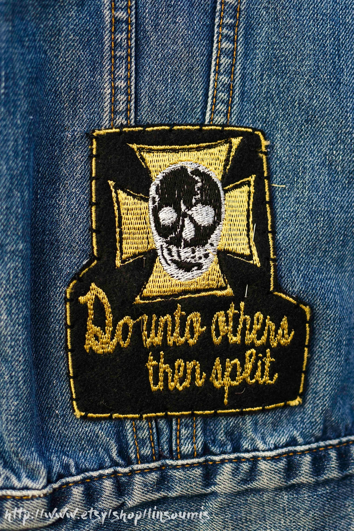 Biker gang cut handembroidered with sin printed liner/veste sans manche Levis avec broderie, patchs et doublure interne - L'Insoumis Clothing