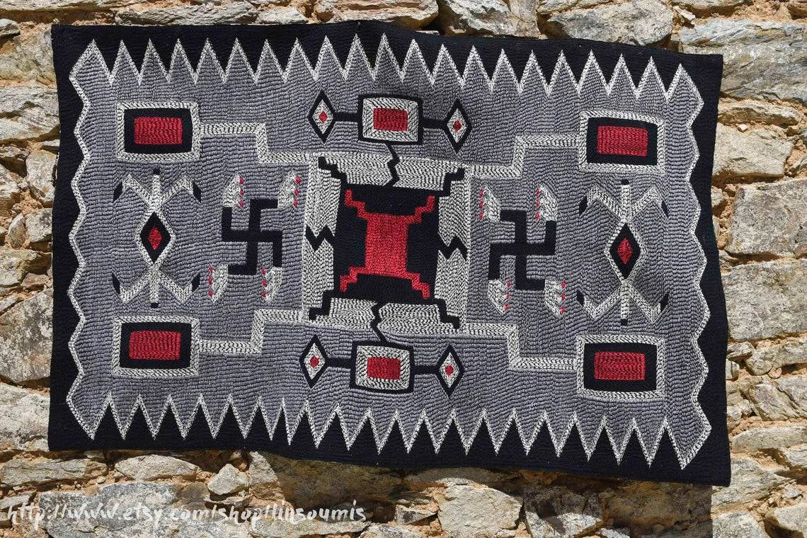 Navajo design blanket hand embroidererd by us - L'Insoumis Clothing