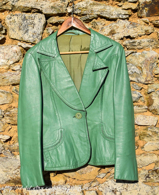 Blazer cuir vert pâle. - L'Insoumis Clothing