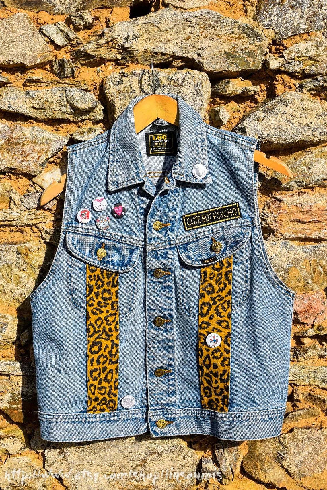 Vintage girl Lee Riders Handpainted jacket, veste femme Lee Riders peinte à la main - L'Insoumis Clothing