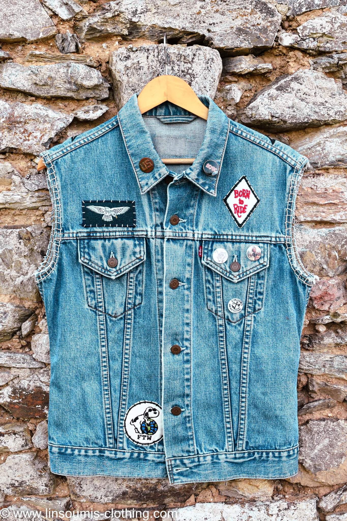 Handpainted Levi's Jacket/ Veste levis vintage peinte main biker family - L'Insoumis Clothing